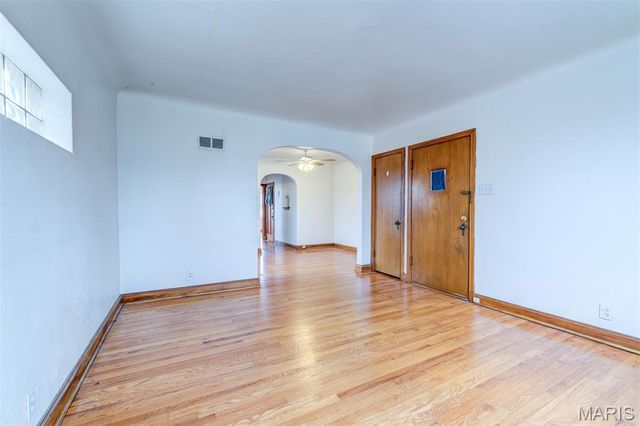 6663 Devonshire Avenue, St Louis, MO 63109