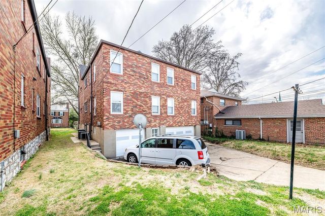 6663 Devonshire Avenue, St Louis, MO 63109