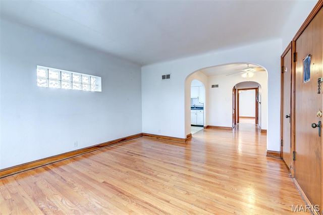 6663 Devonshire Avenue, St Louis, MO 63109