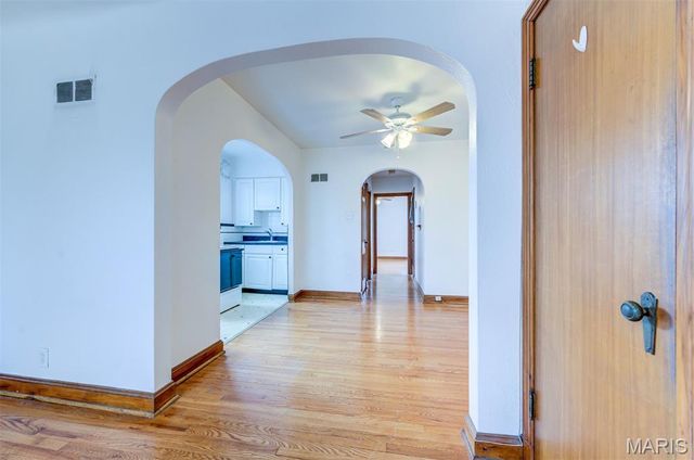 6663 Devonshire Avenue, St Louis, MO 63109