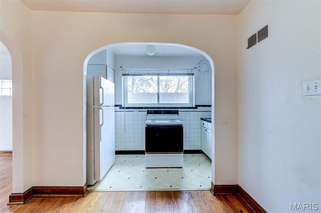 6663 Devonshire Avenue, St Louis, MO 63109