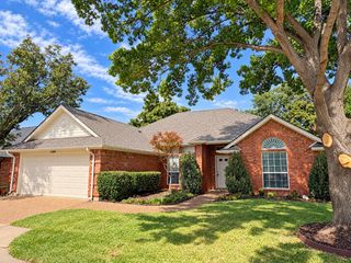1309 Danielle Drive, Bedford, TX 76021