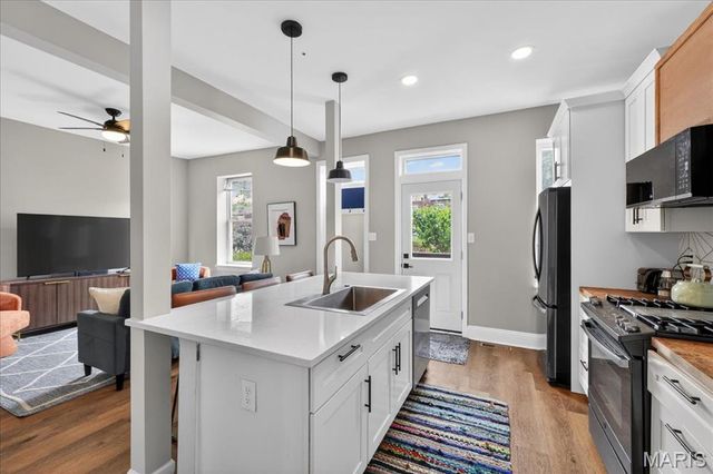 3420 Humphrey Street, St Louis, MO 63118