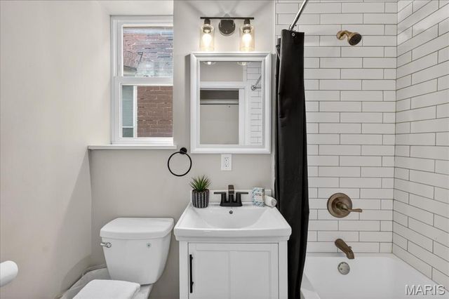 3420 Humphrey Street, St Louis, MO 63118