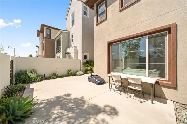 203 Lynx, Irvine, CA 92618