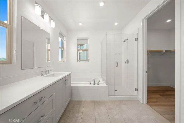 203 Lynx, Irvine, CA 92618