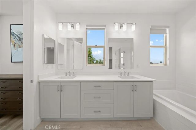 203 Lynx, Irvine, CA 92618