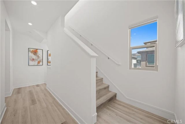 203 Lynx, Irvine, CA 92618