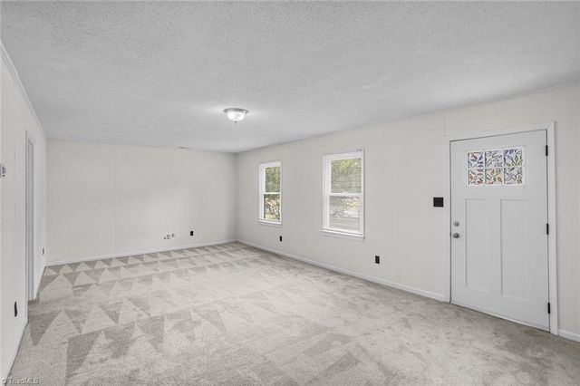 131 Lindbergh Street, Winston-salem, NC 27104