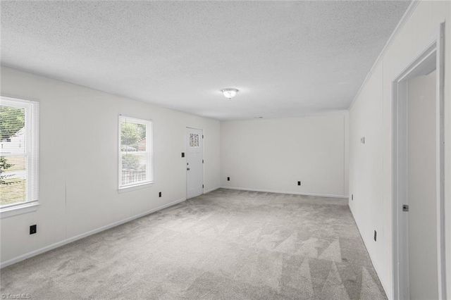 131 Lindbergh Street, Winston-salem, NC 27104