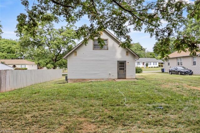 131 Lindbergh Street, Winston-salem, NC 27104