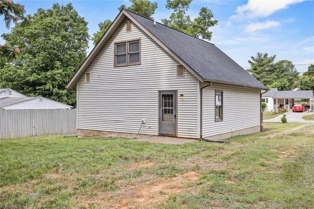 131 Lindbergh Street, Winston-salem, NC 27104