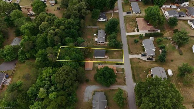 131 Lindbergh Street, Winston-salem, NC 27104