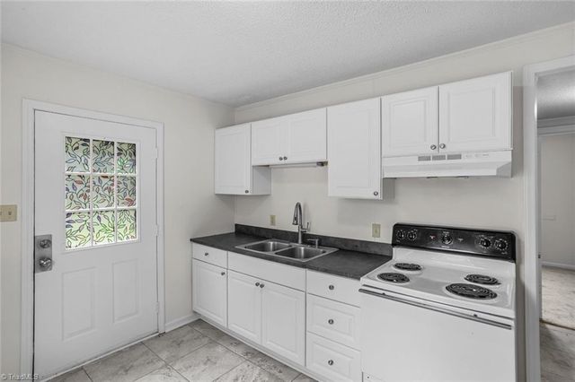 131 Lindbergh Street, Winston-salem, NC 27104