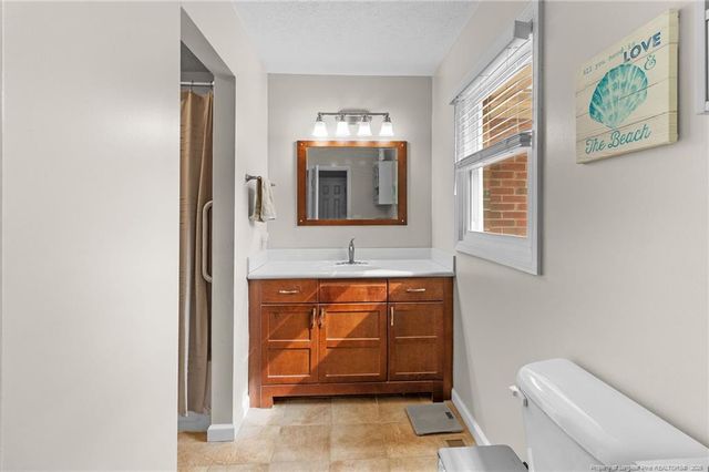 3488 School Road, Fayetteville, NC 28306