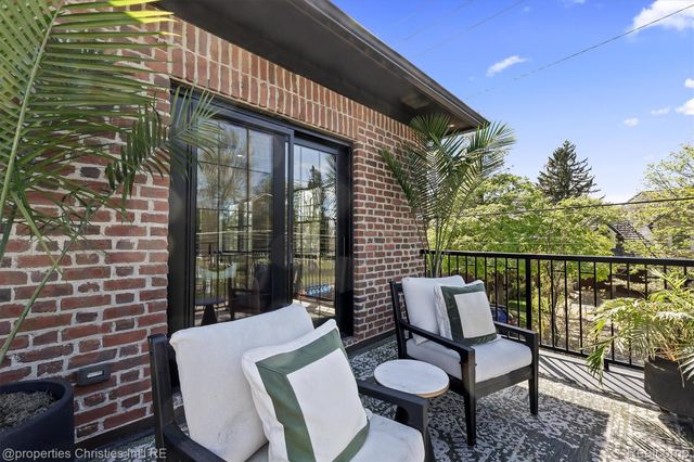 850 GREENWOOD Street, Birmingham, MI 48009