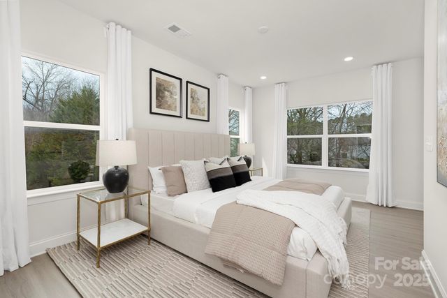 9427 Weston Woods Lane, Charlotte, NC 28216