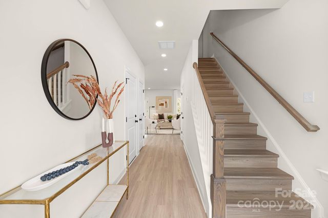 9427 Weston Woods Lane, Charlotte, NC 28216