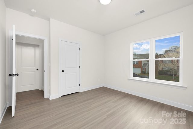 9427 Weston Woods Lane, Charlotte, NC 28216