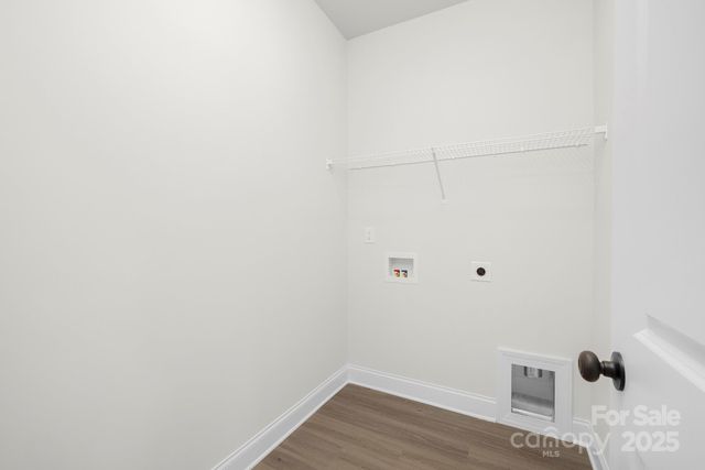9427 Weston Woods Lane, Charlotte, NC 28216