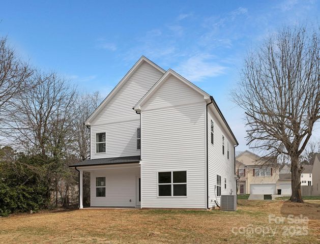 9427 Weston Woods Lane, Charlotte, NC 28216