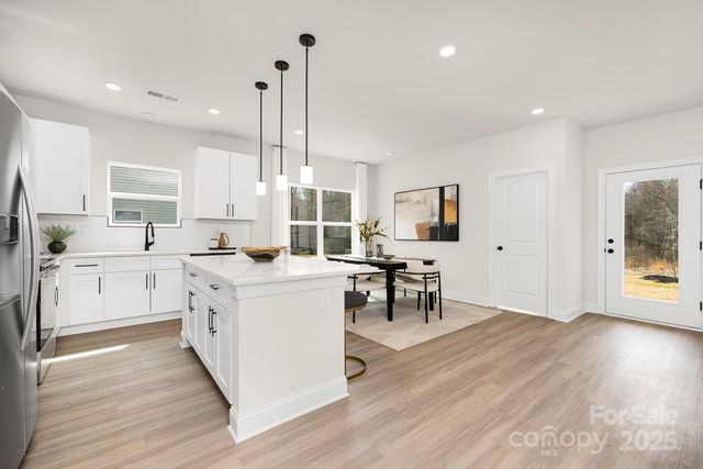 9427 Weston Woods Lane, Charlotte, NC 28216