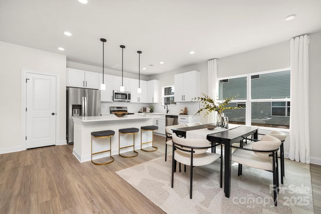 9427 Weston Woods Lane, Charlotte, NC 28216