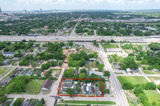 2409 Hailey Street, Houston, TX 77026