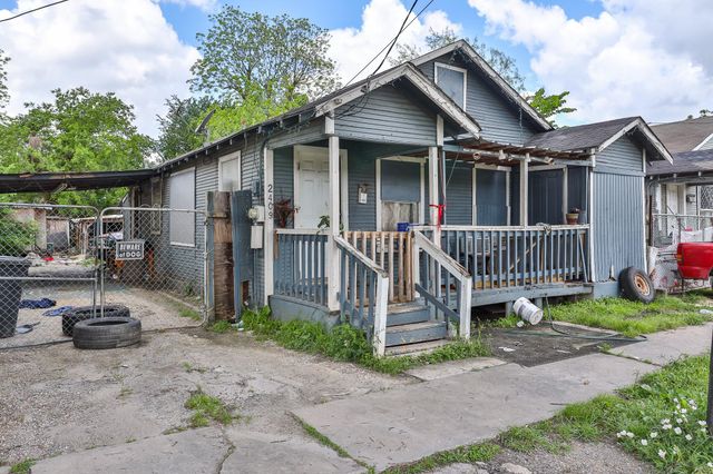 2409 Hailey Street, Houston, TX 77026