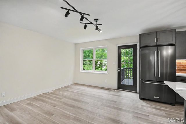 406 Meyer Avenue, St Louis, MO 63122