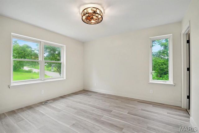 406 Meyer Avenue, St Louis, MO 63122