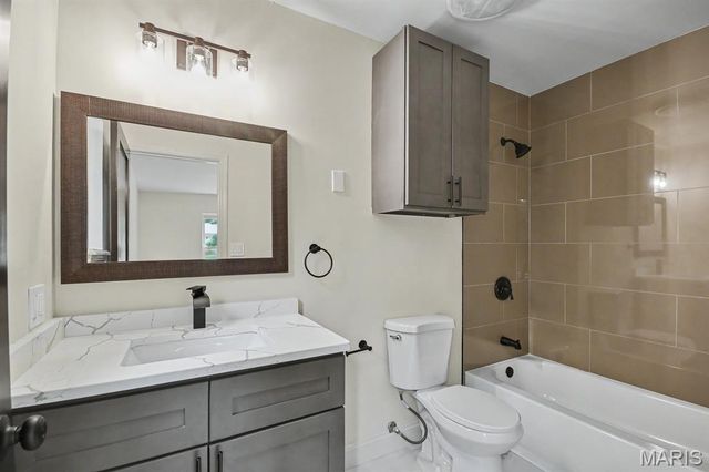 406 Meyer Avenue, St Louis, MO 63122