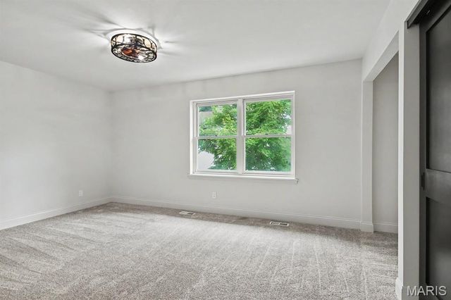 406 Meyer Avenue, St Louis, MO 63122