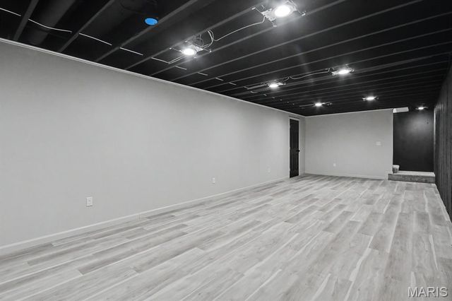 406 Meyer Avenue, St Louis, MO 63122