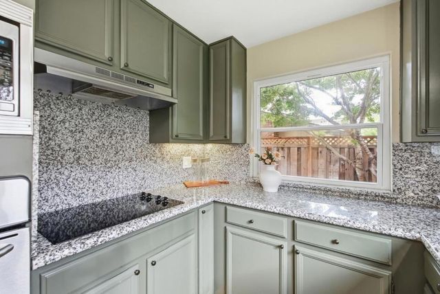551 Tyndall Street, Los Altos, CA 94022