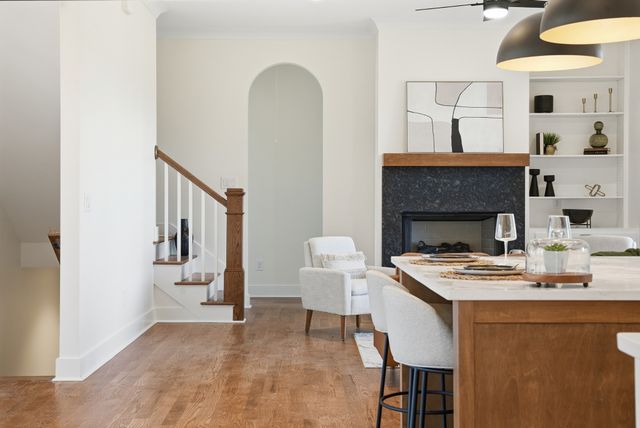 500 Country Club Dr, Dickson, TN 37055