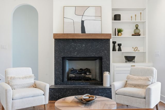 500 Country Club Dr, Dickson, TN 37055