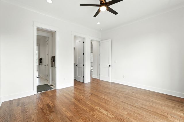 500 Country Club Dr, Dickson, TN 37055