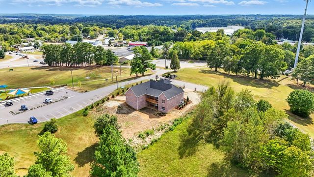 500 Country Club Dr, Dickson, TN 37055
