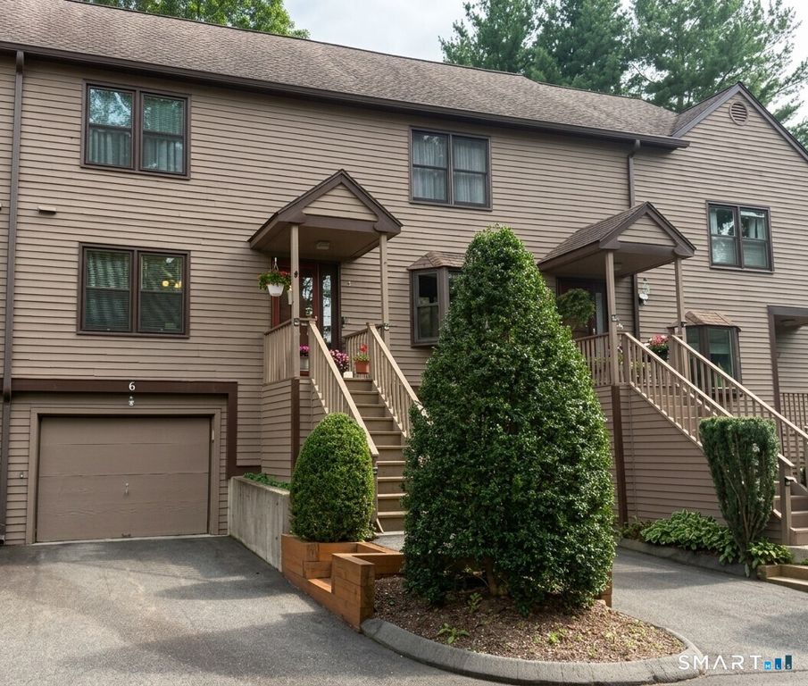6 Juniper Circle 6, Monroe, CT 06468
