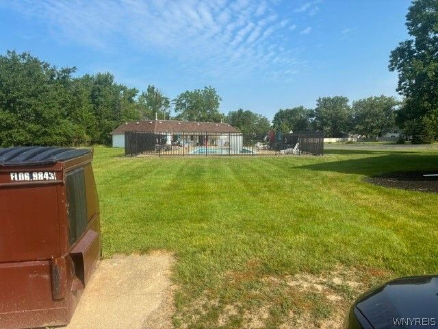 100 Carriage Dr Drive 7, Orchard Park, NY 14127