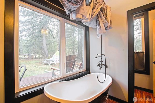330 Silver Trail Lane, Easton, WA 98925