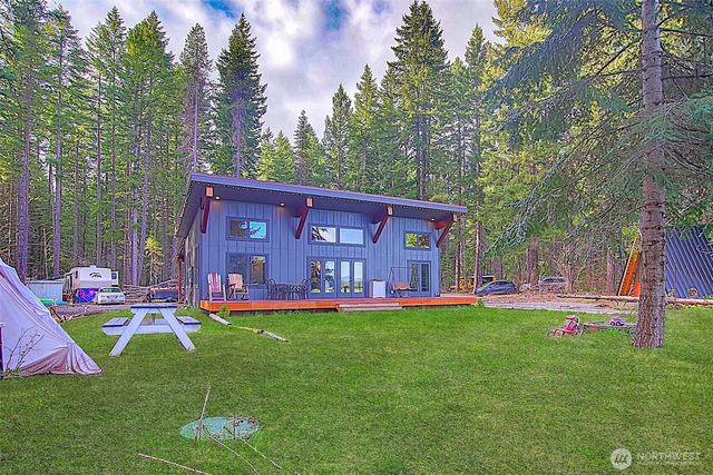 330 Silver Trail Lane, Easton, WA 98925