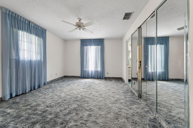 2201 SW 22nd Way SW, Boynton Beach, FL 33426