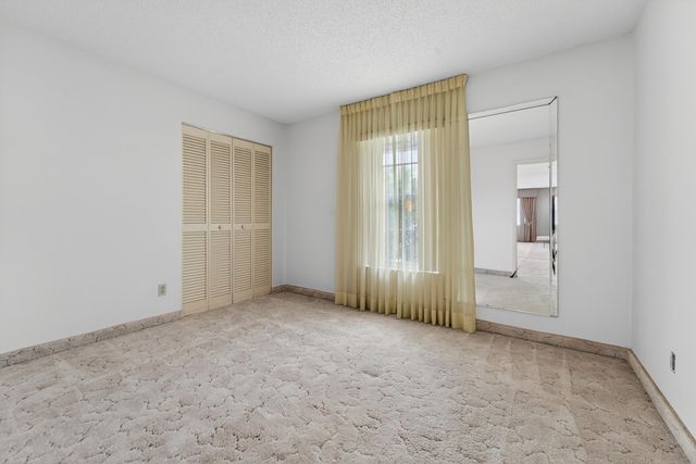 2201 SW 22nd Way SW, Boynton Beach, FL 33426