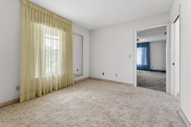 2201 SW 22nd Way SW, Boynton Beach, FL 33426