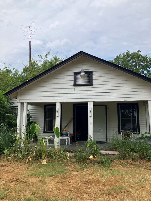 1015 Fisher Street, Sulphur Springs, TX 75482
