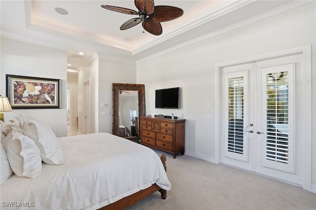 430 Saddlebrook LN, Naples, FL 34110