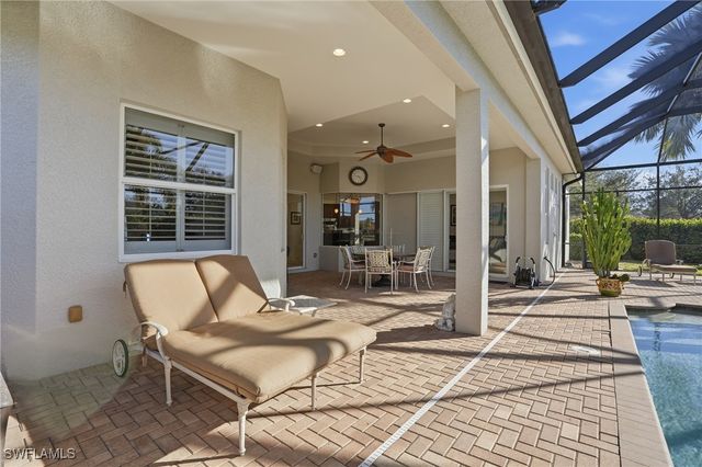 430 Saddlebrook LN, Naples, FL 34110