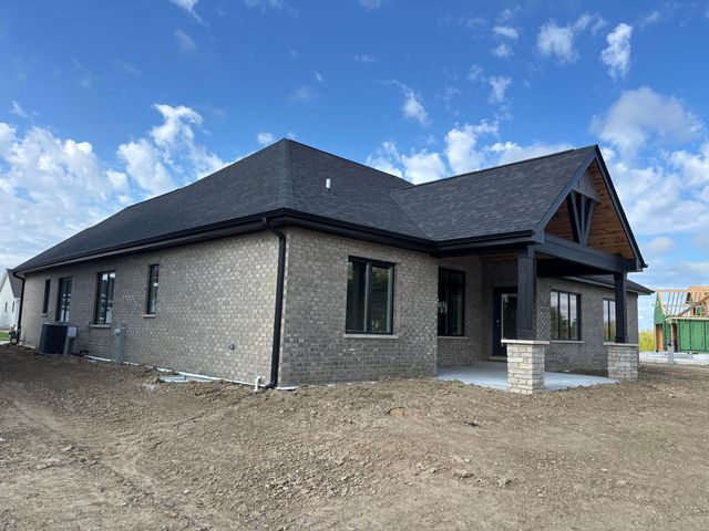 13056 Spirea Avenue, St. John, IN 46373